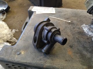 bontott VW GOLF PLUS Vízpumpa