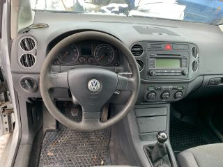 bontott VW GOLF PLUS Bal első Csonkállvány Kerékaggyal