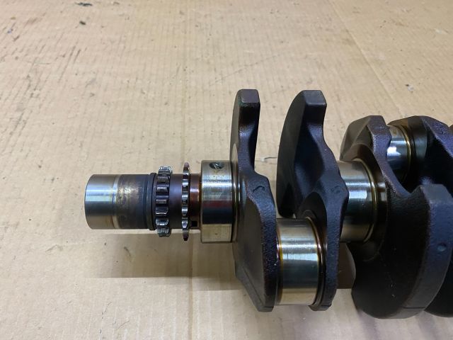 bontott VW GOLF PLUS Főtengely (Magában)