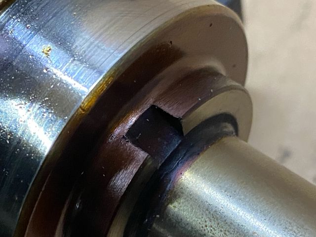 bontott VW GOLF PLUS Főtengely (Magában)