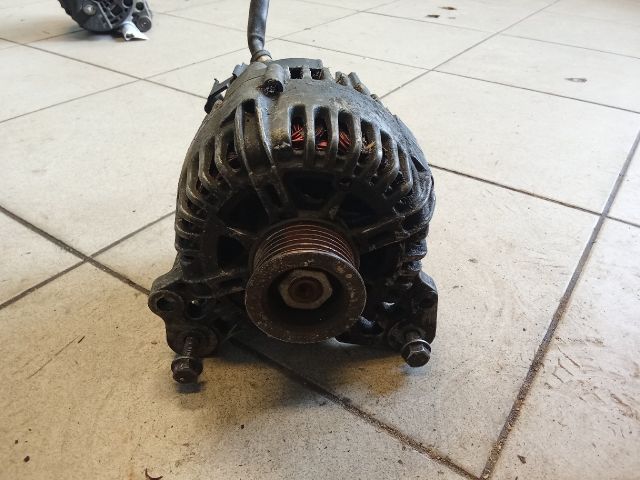 bontott VW GOLF PLUS Generátor