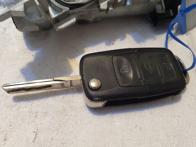 bontott VW GOLF PLUS Gyújtáskapcsoló Házzal