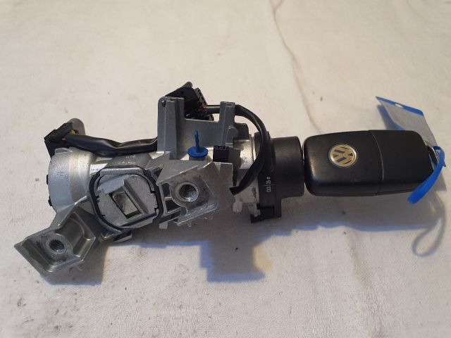 bontott VW GOLF PLUS Gyújtáskapcsoló Házzal