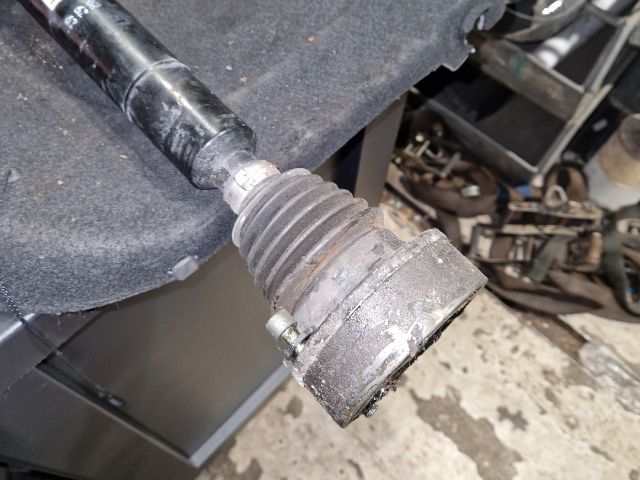 bontott VW GOLF PLUS Jobb Féltengely