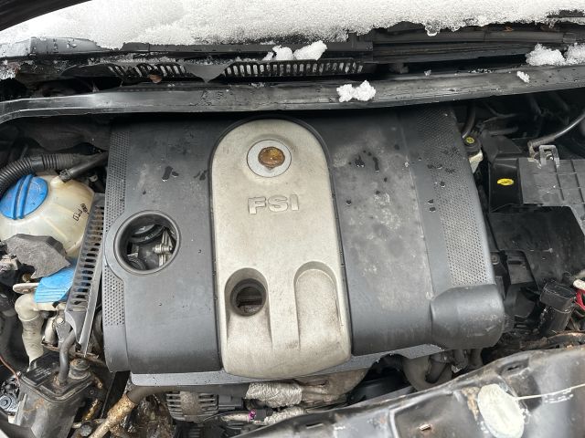 bontott VW GOLF PLUS Motor (Fűzött blokk hengerfejjel)