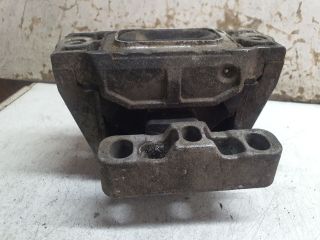 bontott VW GOLF PLUS Motor Tartó Bak (Fém)