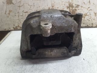 bontott VW GOLF PLUS Motor Tartó Bak (Fém)