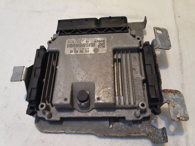 bontott VW GOLF PLUS Motorvezérlő