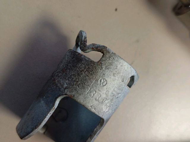 bontott VW GOLF PLUS Porlasztó Sor / Híd