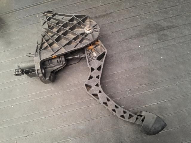 bontott VW GOLF PLUS Gázpedál (Elektromos)