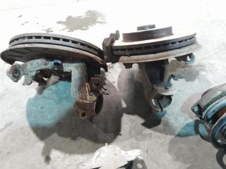 bontott VW GOLF PLUS Jobb első Csonkállvány