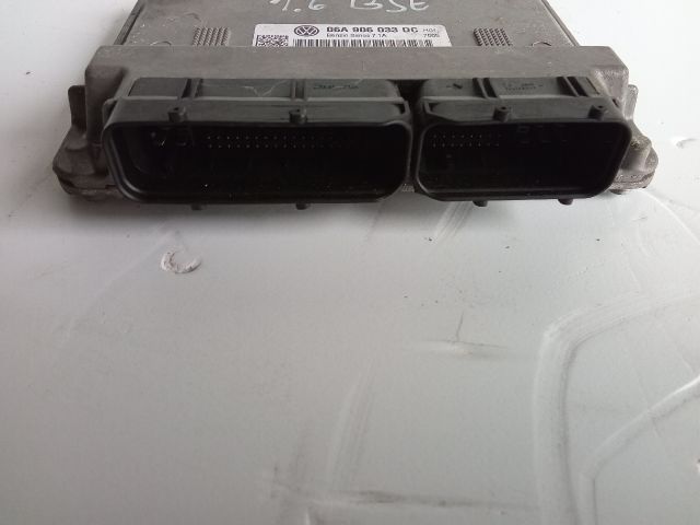 bontott VW GOLF PLUS Motorvezérlő