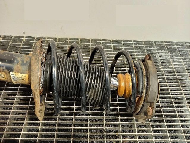 bontott VW GOLF PLUS Első Rugó