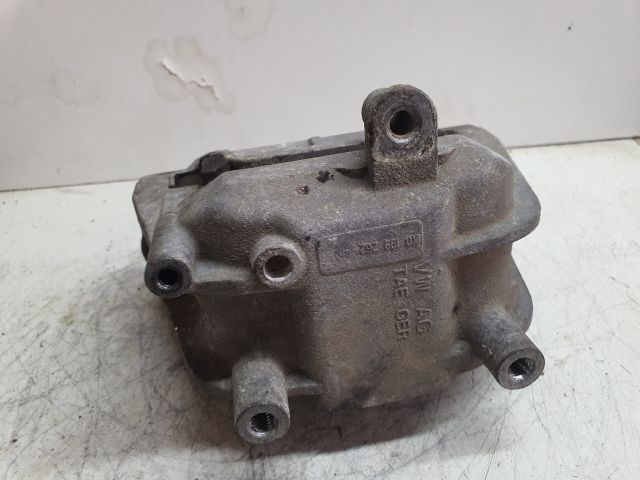 bontott VW GOLF PLUS Motor Tartó Bak (Fém)