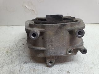 bontott VW GOLF PLUS Motor Tartó Bak (Fém)