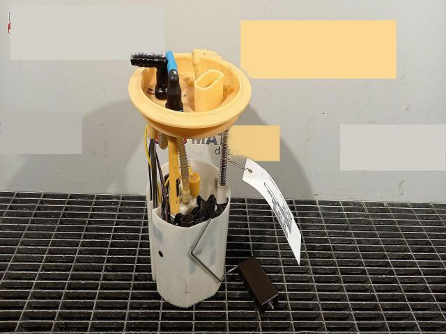 bontott VW GOLF PLUS Üzemanyag Szivattyú