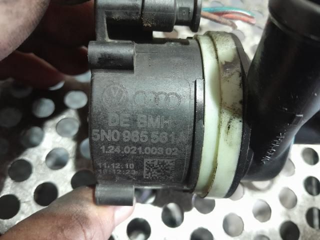 bontott VW GOLF PLUS Vízpumpa