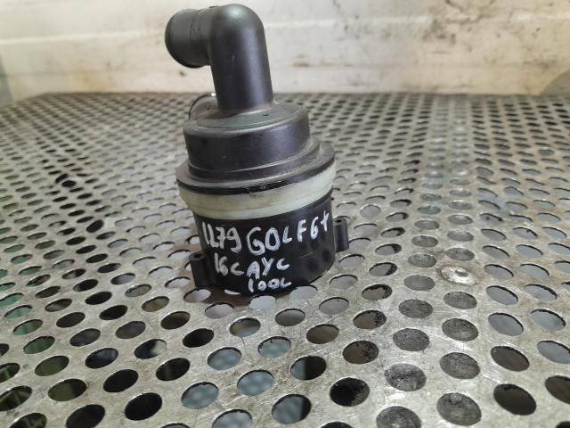 bontott VW GOLF PLUS Vízpumpa