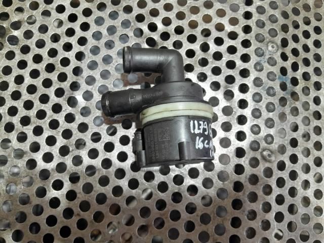 bontott VW GOLF PLUS Vízpumpa