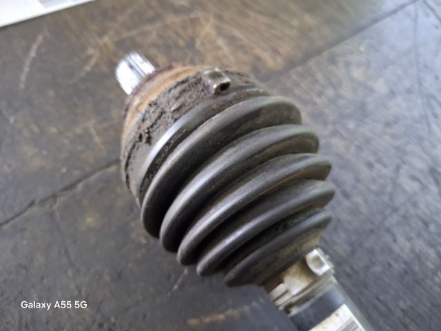 bontott VW GOLF PLUS Bal Féltengely