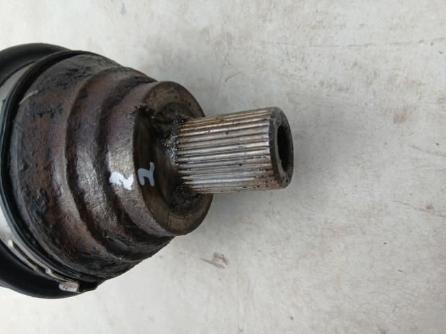 bontott VW GOLF PLUS Bal Féltengely