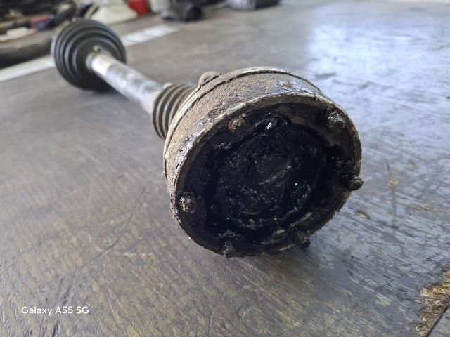 bontott VW GOLF PLUS Bal Féltengely