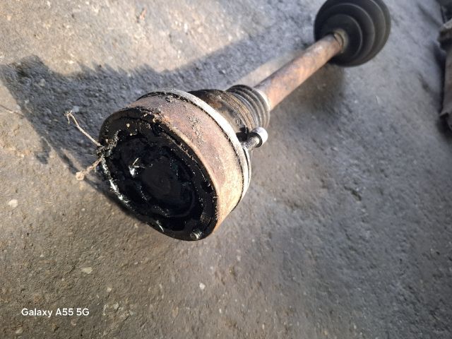 bontott VW GOLF PLUS Bal Féltengely