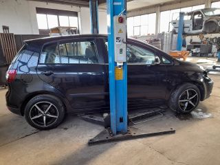 bontott VW GOLF PLUS Biztosítéktábla Motortér