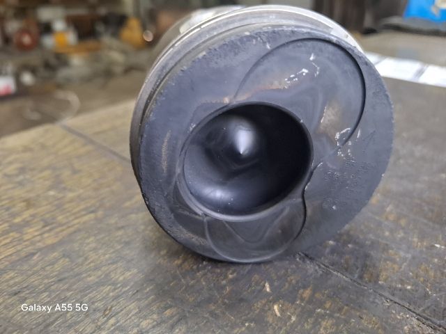 bontott VW GOLF PLUS Dugattyú és Hajtókar