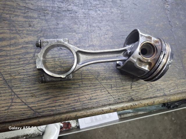 bontott VW GOLF PLUS Dugattyú és Hajtókar