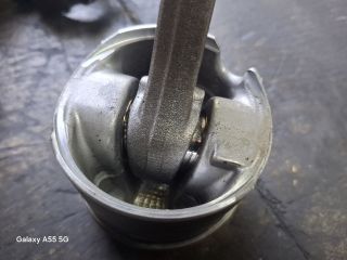 bontott VW GOLF PLUS Dugattyú és Hajtókar