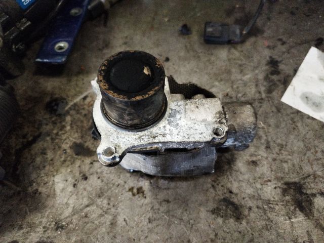 bontott VW GOLF PLUS EGR / AGR Szelep