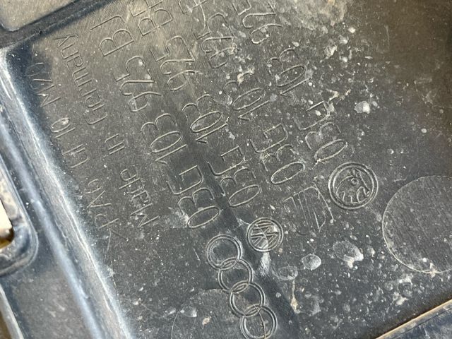 bontott VW GOLF PLUS Felső Motorburkolat