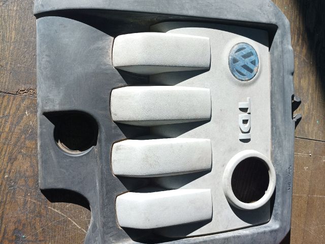 bontott VW GOLF PLUS Felső Motorburkolat