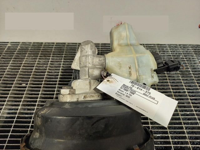 bontott VW GOLF PLUS Főfékhenger