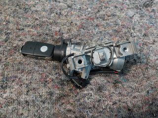 bontott VW GOLF PLUS Gyújtáskapcsoló Házzal