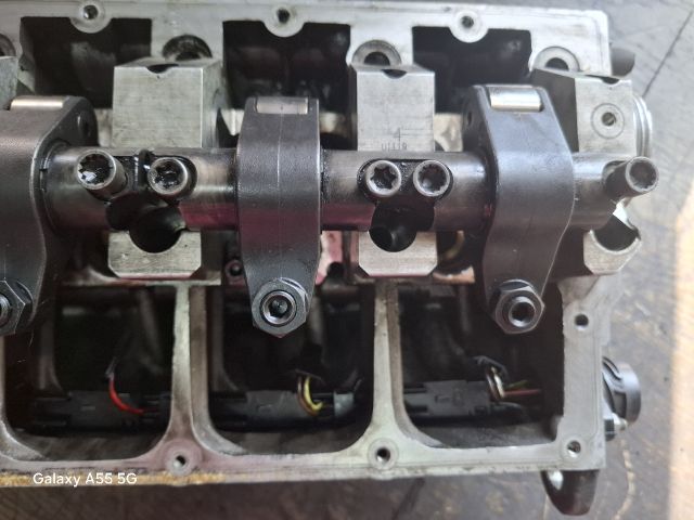 bontott VW GOLF PLUS Hengerfej