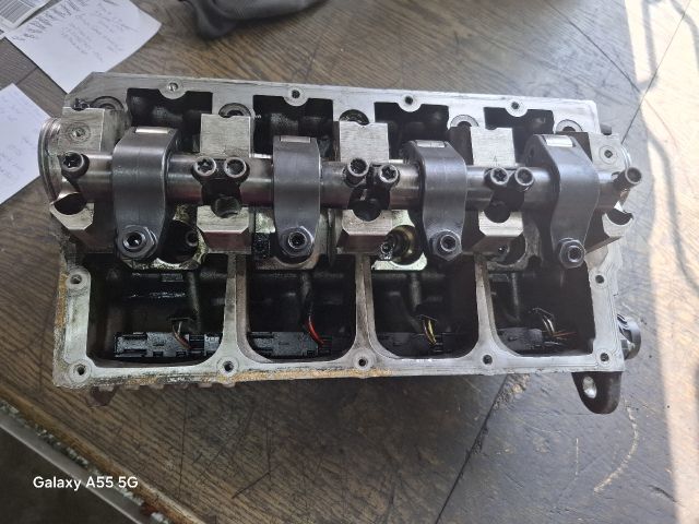 bontott VW GOLF PLUS Hengerfej