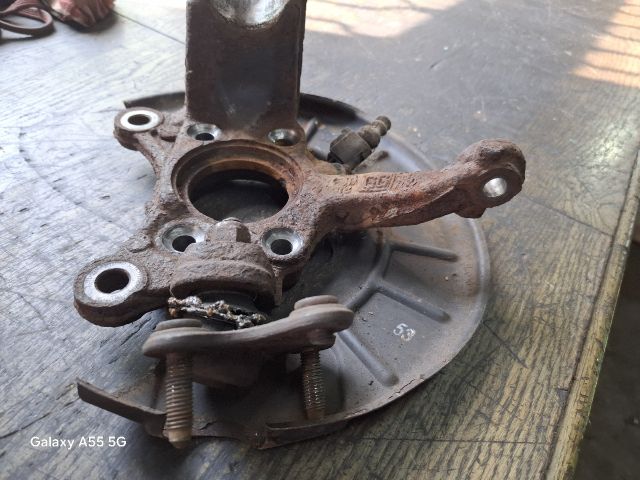 bontott VW GOLF PLUS Jobb első Csonkállvány Kerékaggyal