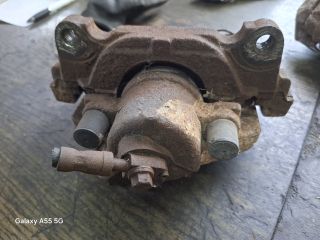 bontott VW GOLF PLUS Jobb első Féknyereg Munkahengerrel