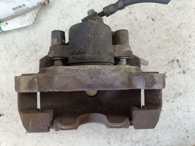 bontott VW GOLF PLUS Jobb első Féknyereg Munkahengerrel