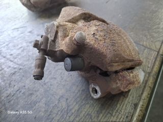 bontott VW GOLF PLUS Jobb első Féknyereg Munkahengerrel