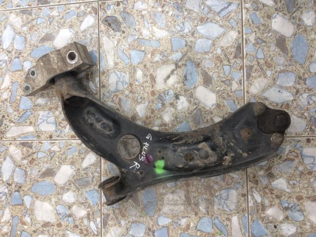 bontott VW GOLF PLUS Jobb első Lengőkar