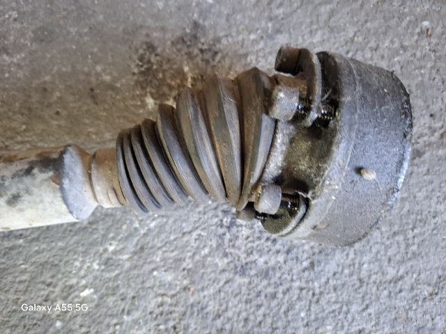 bontott VW GOLF PLUS Jobb Féltengely