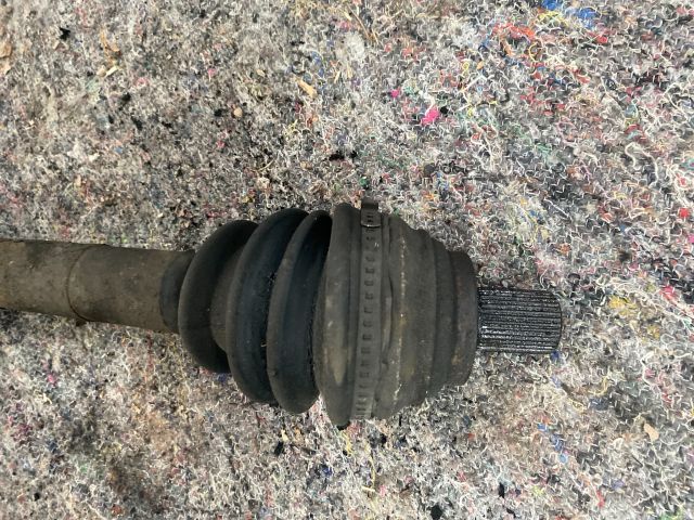 bontott VW GOLF PLUS Jobb Féltengely