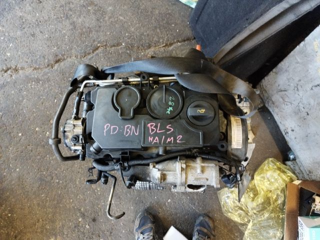 bontott VW GOLF PLUS Motor (Fűzött blokk hengerfejjel)