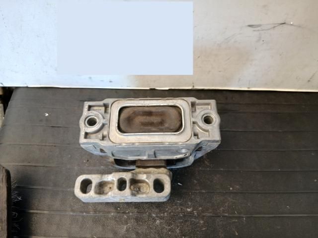 bontott VW GOLF PLUS Motor Tartó Bak (Pozíciófüggetlen)
