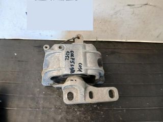 bontott VW GOLF PLUS Motor Tartó Bak (Pozíciófüggetlen)