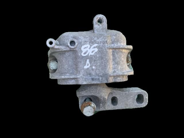 bontott VW GOLF PLUS Motor Tartó Bak (Pozíciófüggetlen)