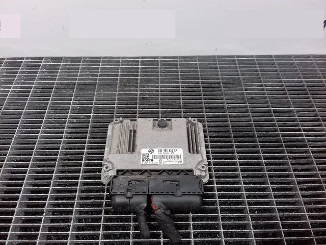 bontott VW GOLF PLUS Motorvezérlő